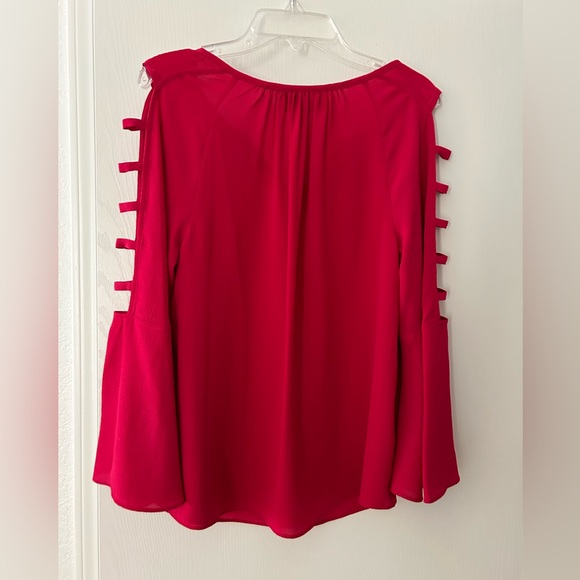 Jennifer Lopez Red Long Bell Sleeve Top. Size Small - Picture 4 of 11